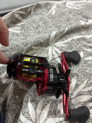 Carrete de pesca casting Lizard Audi