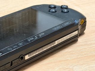 Sony PSP + Invizimals Las + Camera 8GB pack