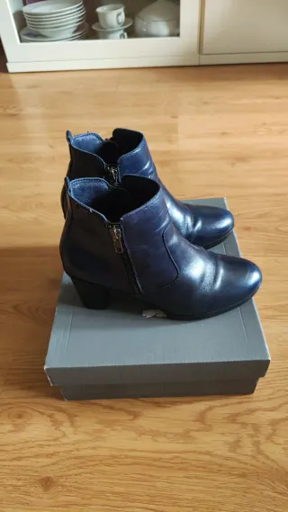Botines Callaghan Piel Azul Mujer