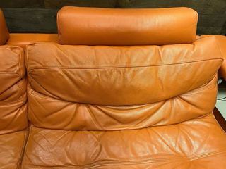 Sofá de 4 plazas en piel naranja