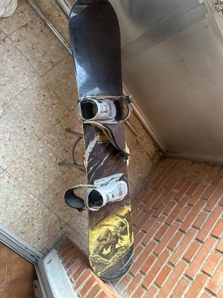 Tabla de Snowboard con Fijaciones