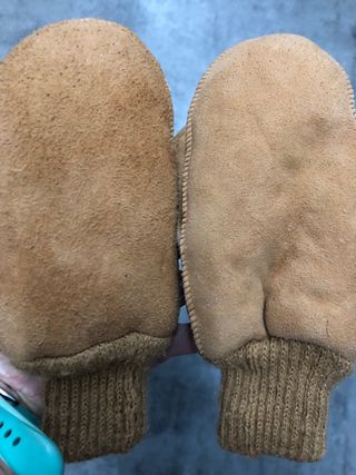 Manoplas de piel y lana para niños