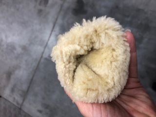 Manoplas de piel y lana para niños