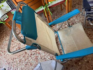 Sedie da spiaggia pieghevoli beige e blu