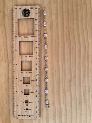 Pulsera Plata con Piedras Rosas Ovaladas