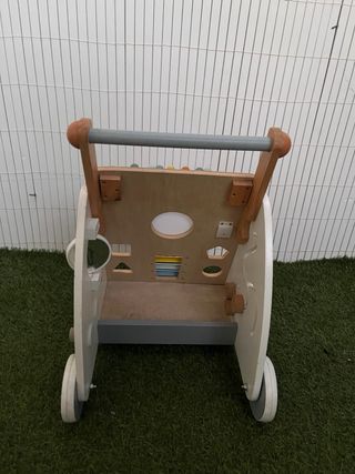 Caminador de madera para bebé Janod