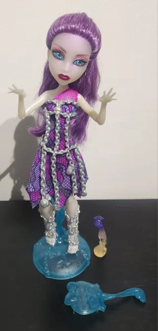 Muñeca Monster High Spectra Vondergeist
