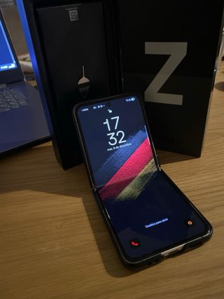 Samsung Galaxy Z Flip 3