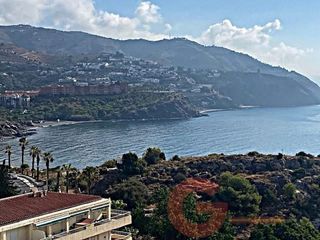 Piso en venta en Velilla-Taramay en Almuñécar