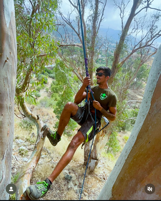 Jardinero: Poda en altura y riegos automáticos