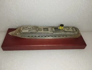 Modellino Costa Pacifica metallo e legno