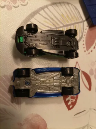 Camión y coches Hot Wheels