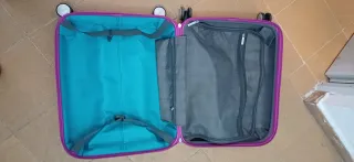 Maleta trolley American Tourister Morada