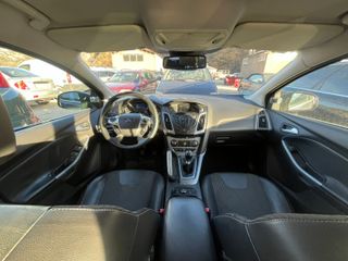 Ford Focus familiar 2012