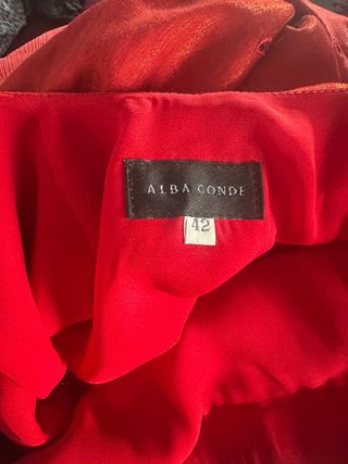 Vestido fiesta rojo con bordado