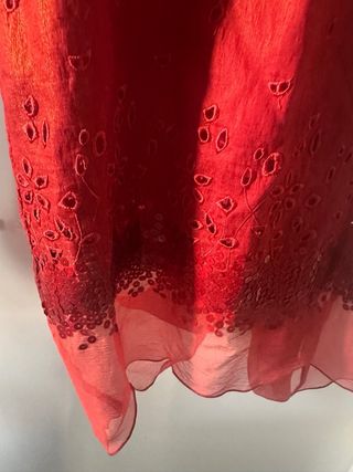 Vestido fiesta rojo con bordado