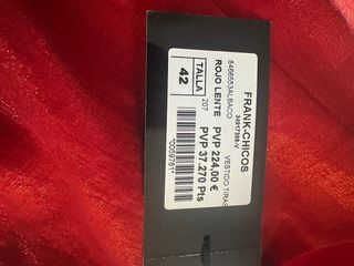 Vestido fiesta rojo con bordado