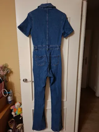 Mono vaquero flare con cremallera