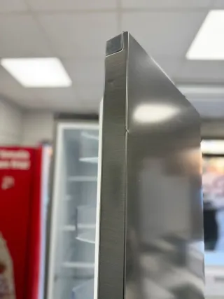 Nevera Samsung 2m x 60cm con tara