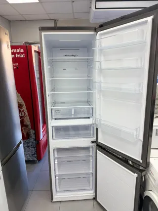 Nevera Samsung 2m x 60cm con tara
