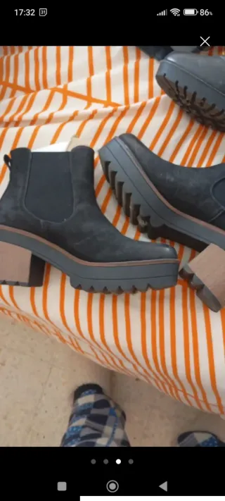 Botines de piel negros y beige