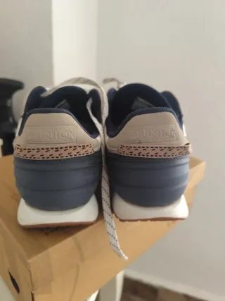 Zapatillas Munich Talla 42 Beige y Azul
