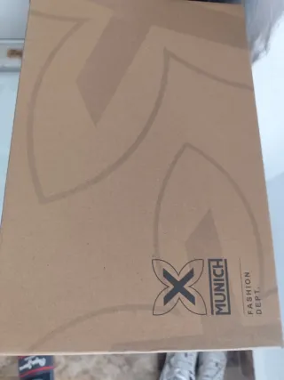 Zapatillas Munich Talla 42 Beige y Azul