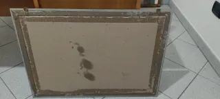 Quadro con cornice dorata