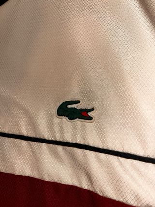 Chaqueta Lacoste Beige, Roja y Negra