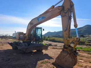 Excavadora de ruedas CATERPILLAR M322C