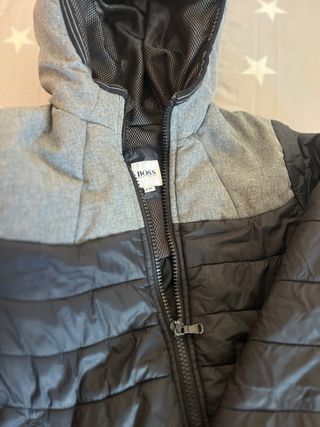 Chaqueta Hugo Boss niño gris y negro