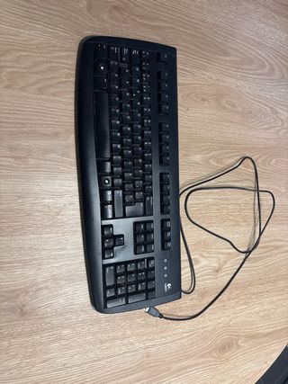 Teclado Logitech USB Negro