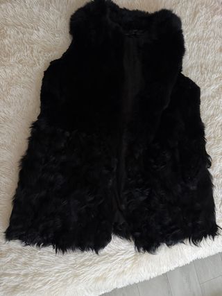 Chaleco de piel de zorro negro