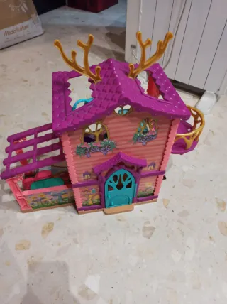 Casita Enchantimals con accesorios