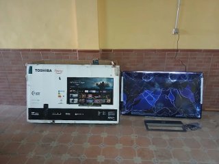Televisor Cecotec y thosiba con la Pantalla Rota