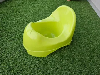 Orinal verde para bebé