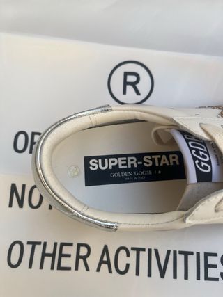 Golden Goose Sneakers Beige y Dorado Talla 38