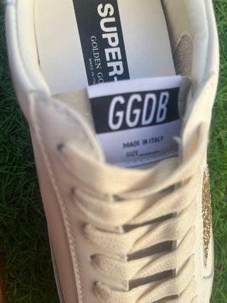 Golden Goose Sneakers Beige y Dorado Talla 38