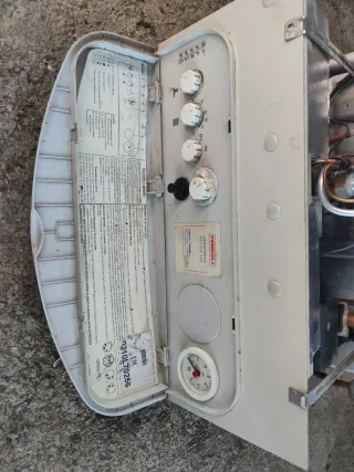 Caldera gas Ferroli radiadores