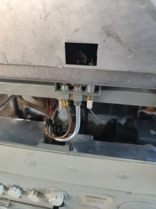 Caldera gas Ferroli radiadores