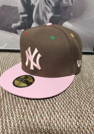 Gorra New Era 59FIFTY Yankees Marrón y Rosa 7.1/2