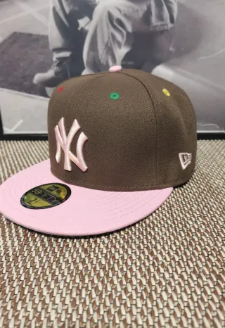 Gorra New Era 59FIFTY Yankees Marrón y Rosa 7.1/2