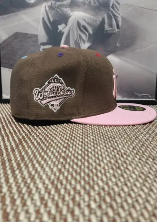 Gorra New Era 59FIFTY Yankees Marrón y Rosa 7.1/2