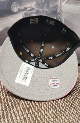 Gorra New Era 59FIFTY Yankees Marrón y Rosa 7.1/2