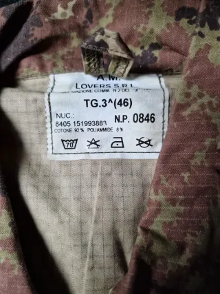 Uniforme mimetica da combattimento vegetato