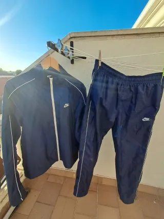 Chándal Nike Azul Marino como nuevo✅️