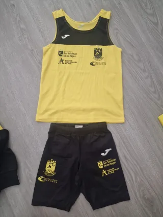 Ropa atletismo niño 8-10 años Club Menorca