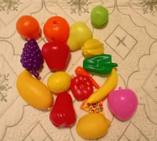 Tienda de madera y teatro infantil