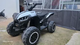 Cuatrimoto infantil con bluetooth