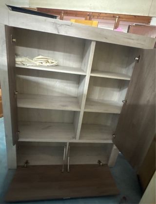 Mueble armario  madera y cristal